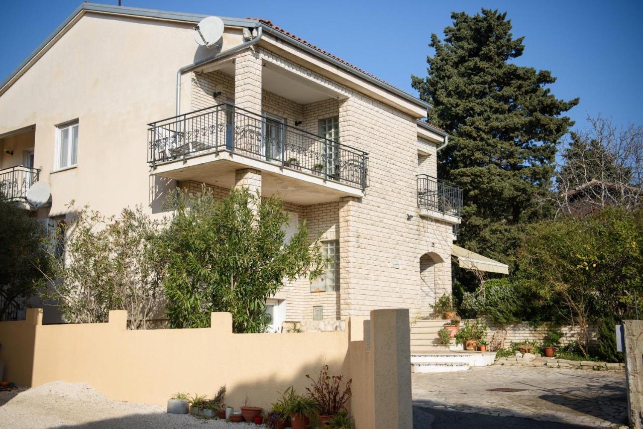 Villa Claudia Lemon Appartment Premantura Exterior photo