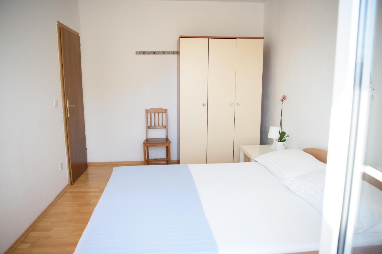 Villa Claudia Lemon Appartment Premantura Exterior photo