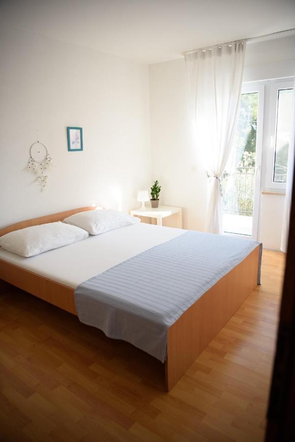 Villa Claudia Lemon Appartment Premantura Exterior photo