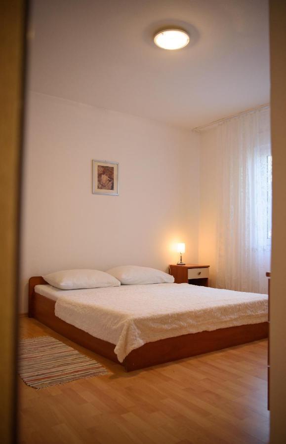 Villa Claudia Lemon Appartment Premantura Exterior photo